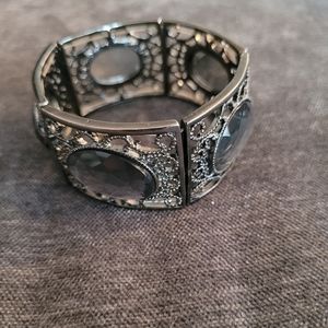 Woman's Stretch Metal Bracelet
